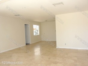 9527 E Ave T-12 in Littlerock, CA - Foto de edificio - Building Photo