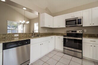 2907 N Whisperbay Ct in Oviedo, FL - Building Photo - Building Photo