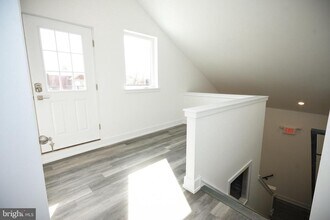 6162 Ridge Ave in Philadelphia, PA - Building Photo - Building Photo