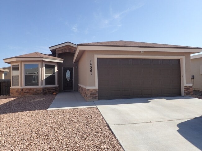 property at 14561 Jesus Almeida