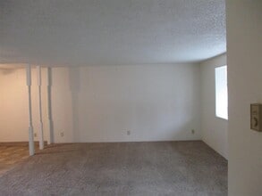 4279 River Rd in Eugene, OR - Building Photo - Building Photo