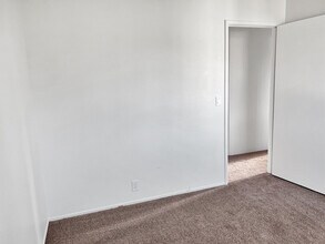 265 Yosemite dr in Rio Vista, CA - Foto de edificio - Building Photo