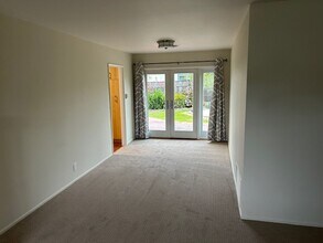 1735 Cottage Grove Ave in San Mateo, CA - Building Photo - Building Photo