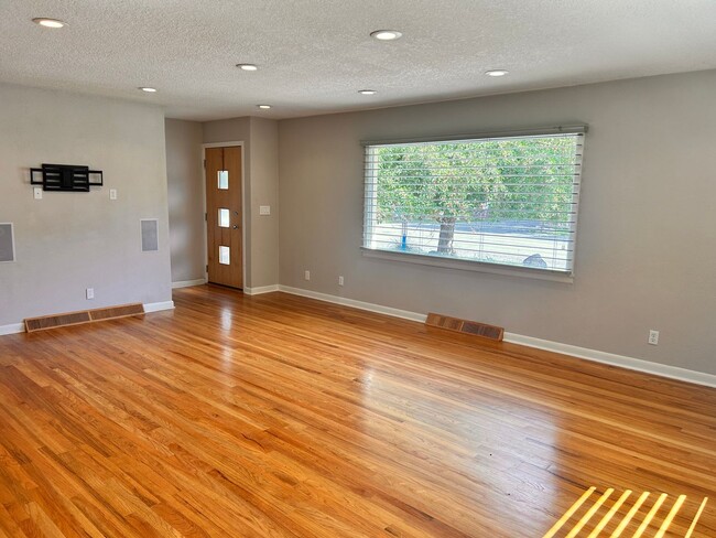 2409 Duncan Dr in Missoula, MT - Building Photo - Building Photo