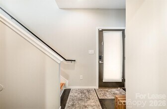 925 Westbrook Dr in Charlotte, NC - Building Photo - Building Photo