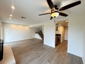 9923 Paseo Montalban in San Diego, CA - Foto de edificio - Building Photo