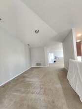 2059 Kings Palace Dr in Riverview, FL - Foto de edificio - Building Photo