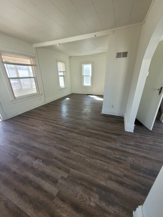 819 Hawthorne Ave in Waterloo, IA - Building Photo