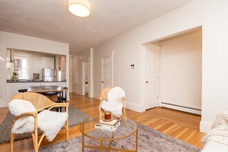 298 Bunker Hill St in Boston, MA - Building Photo - Building Photo