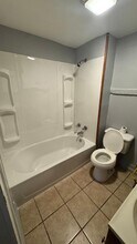 303 1/2 82nd St in Marmet, WV - Building Photo - Building Photo