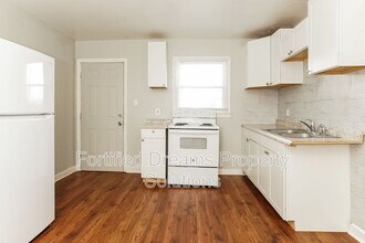 2008 Row St in Winston-Salem, NC - Building Photo - Building Photo