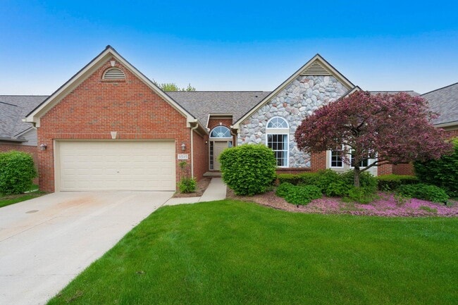 property at 3515 Lexington Dr