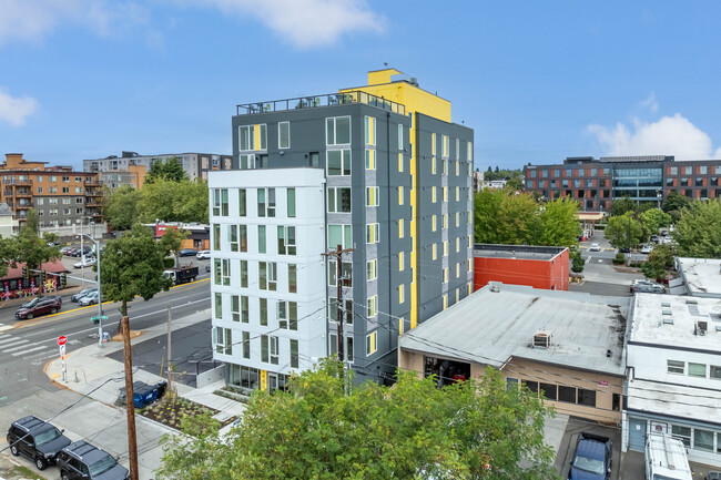 Chinook Ballard in Seattle, WA - Foto de edificio - Building Photo