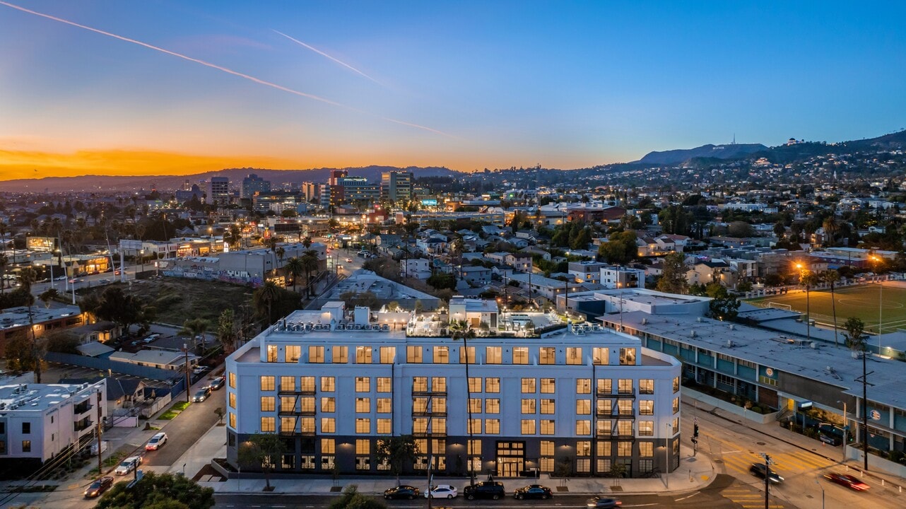 M1 by CLG (+ Coliving) in Los Angeles, CA - Foto de edificio
