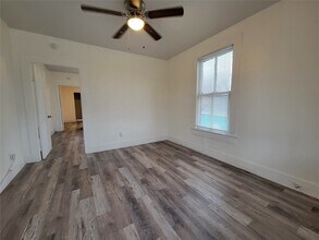 3913 Winnie St in Galveston, TX - Building Photo - Building Photo