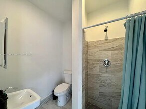 1020 N Riverside Dr-Unit -11 in Pompano Beach, FL - Building Photo - Building Photo