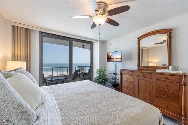 property at 320 Seaview Ct