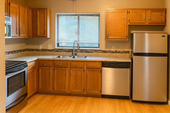 818 Carrier Creek Blvd NE, Unit 201