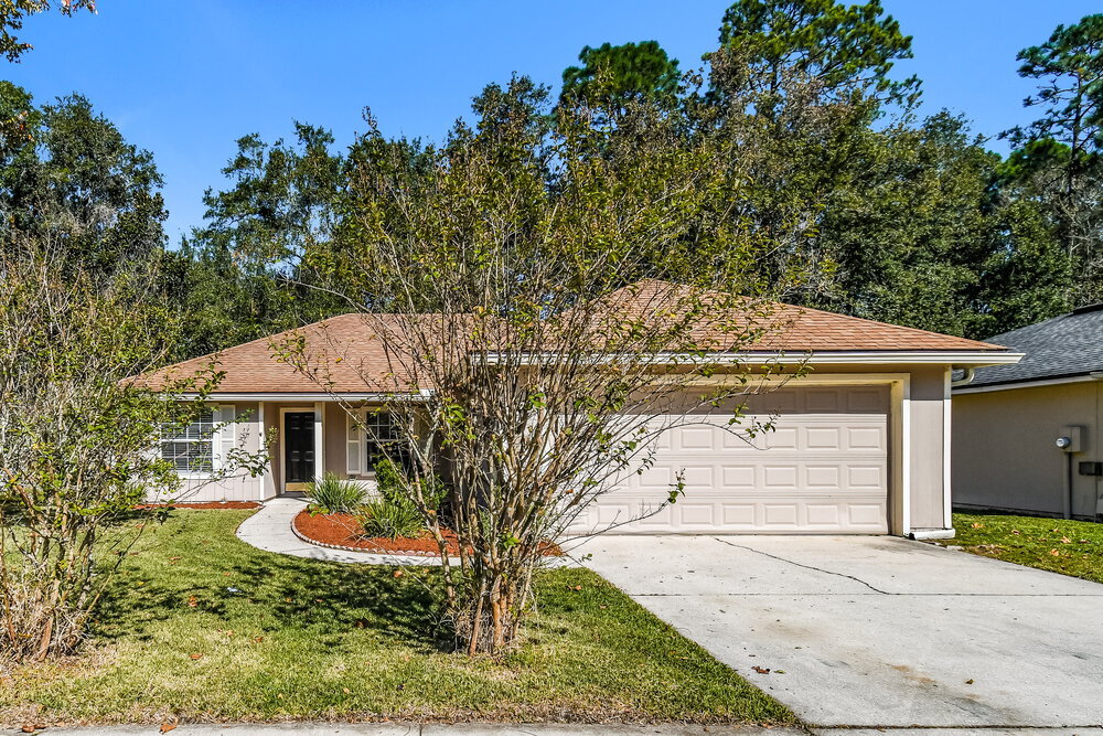 7249 Longhorn Cir S in Jacksonville, FL - Building Photo