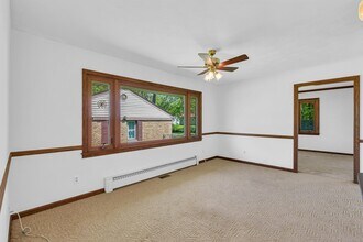 1702 Golfview Dr in Urbana, IL - Building Photo - Building Photo