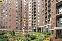 10 Rogers St, Unit PH2 in Cambridge, MA - Building Photo - Building Photo