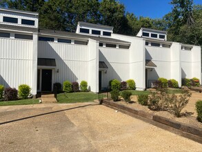 College Square Apartments in Columbus, MS - Foto de edificio - Interior Photo