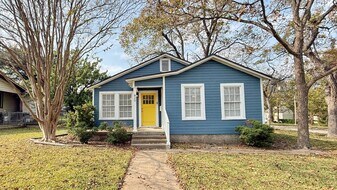 820 N 5th St in Temple, TX - Building Photo
