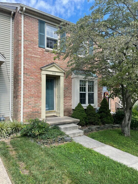 112 Wooden Carriage Dr in Hockessin, DE - Foto de edificio