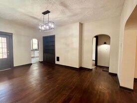 917 South Ave in Pittsburgh, PA - Building Photo