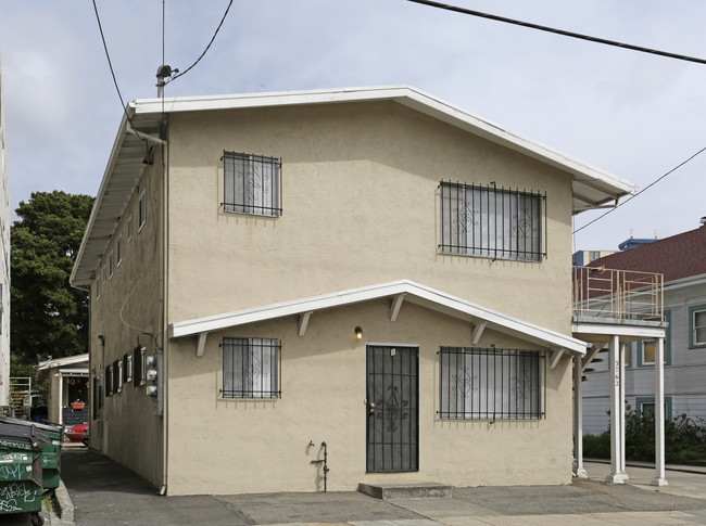 3762 Shafter Ave in Oakland, CA - Building Photo - Building Photo