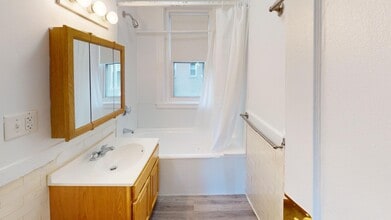 1160 Boylston St, Unit #26 in Boston College, MA - Foto de edificio - Building Photo