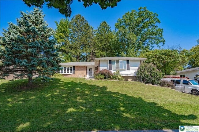 property at 3429 Congress St