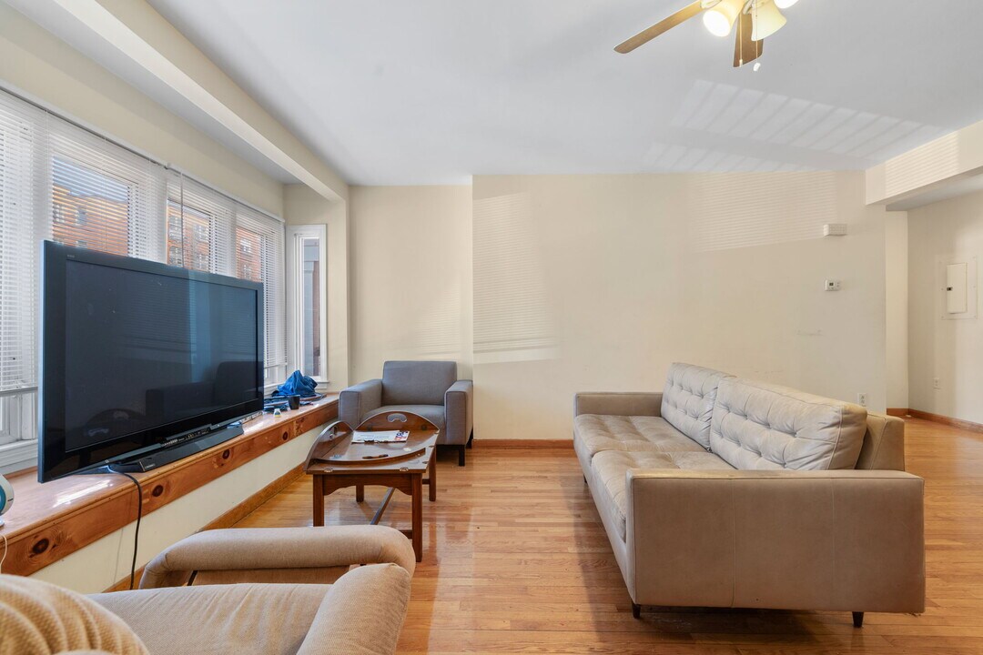 29 Sutherland Rd in Boston, MA - Building Photo