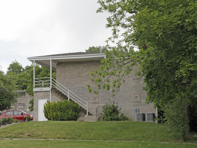 8-Plex University Apartments in Salt Lake City, UT - Building Photo - Building Photo