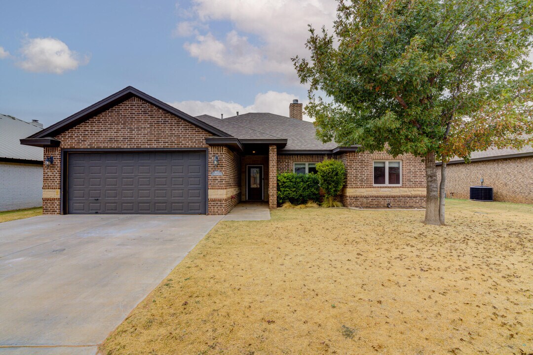 803 Avenue S in Shallowater, TX - Building Photo