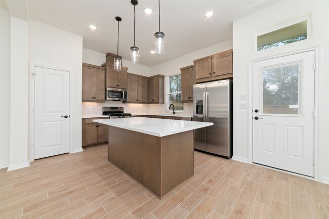 property at 135 W Coralburst Lp