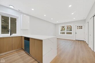 2626 W 21st St, Unit 2 in Chicago, IL - Foto de edificio - Building Photo