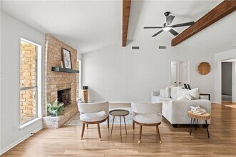 6118 Locke Ln in Corpus Christi, TX - Foto de edificio - Building Photo