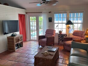 525 N Lakeside Dr in Lake Worth, FL - Building Photo - Building Photo