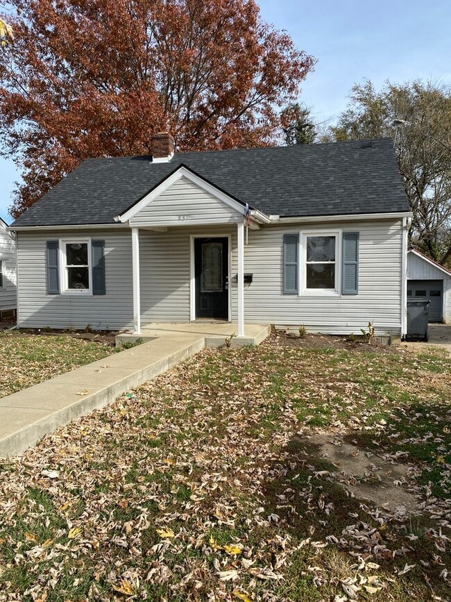 property at 831 E Loudon Ave