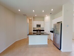 351 San Filippo Dr SE in Palm Bay, FL - Building Photo - Building Photo