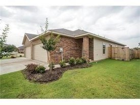 473 Canvas Ct in Crowley, TX - Building Photo