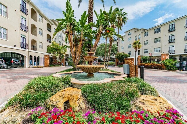 501 Knights Run Ave in Tampa, FL - Building Photo - Building Photo