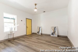 322 Compton Ave in San Antonio, TX - Building Photo - Building Photo