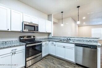 12003 Englewood Ave in Lubbock, TX - Building Photo - Building Photo