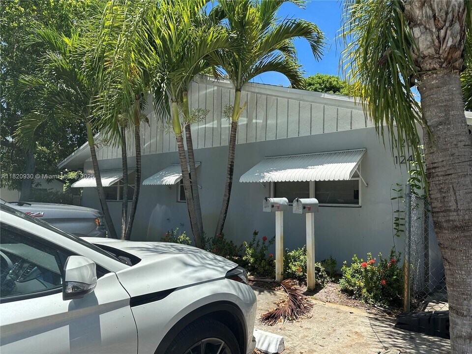 1241 NE 2nd Ave in Fort Lauderdale, FL - Building Photo