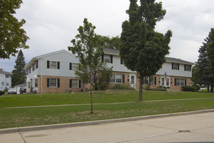 8900-8916 W Howard Ave Apartments