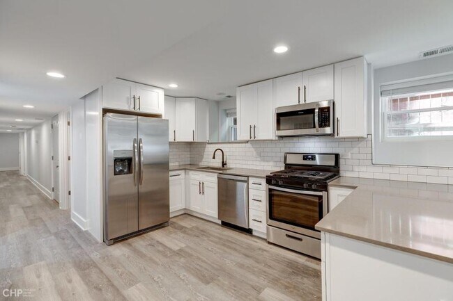 4239 N Ashland Ave in Chicago, IL - Building Photo - Building Photo