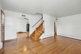 2327 Chestnut St in Camp Hill, PA - Building Photo - Building Photo