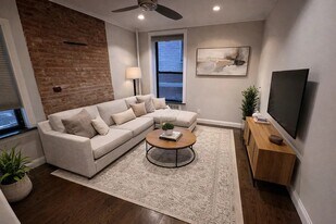939 2nd Ave in New York, NY - Building Photo